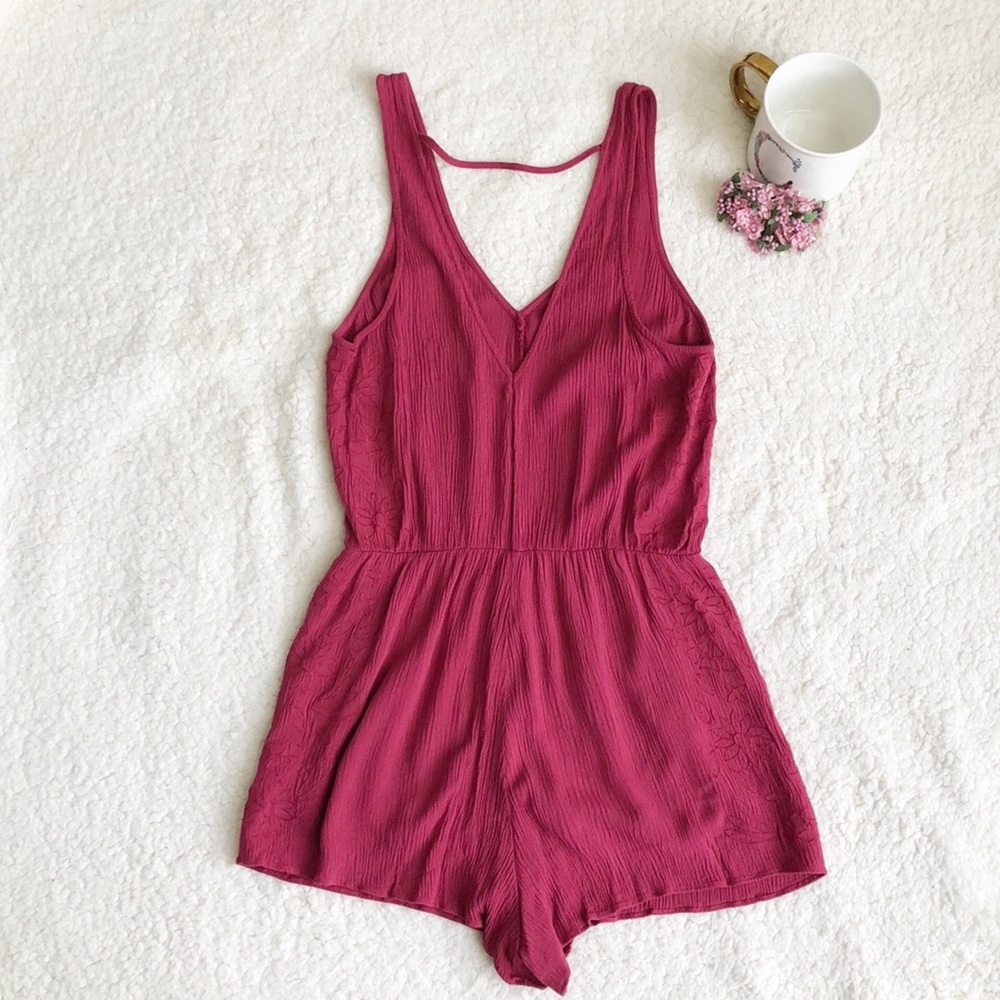 Forever 21 Romper with Boho Floral Embroidery Sz S - Picture 2 of 8